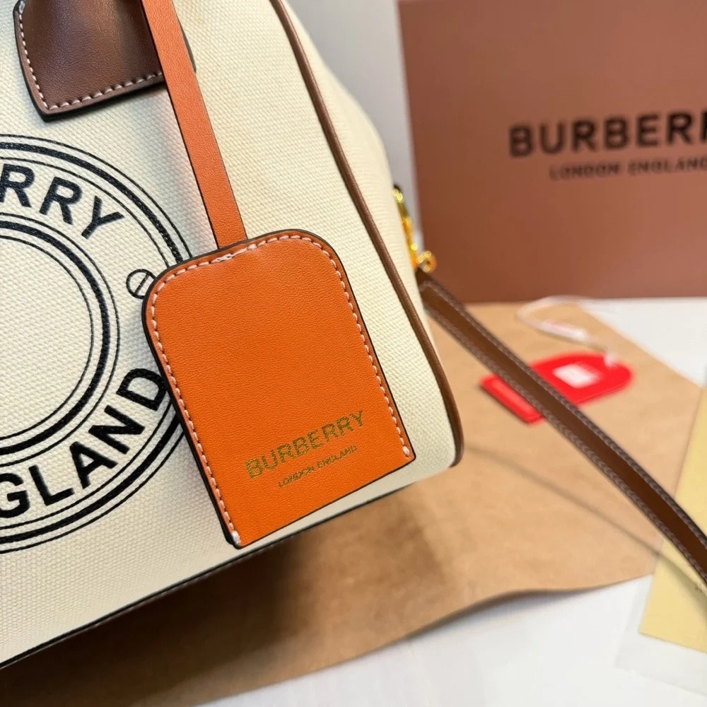 Burberry bag - Picture 5 of 5